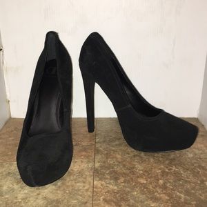 Kelsi Dagger black suede platform heels sz 9